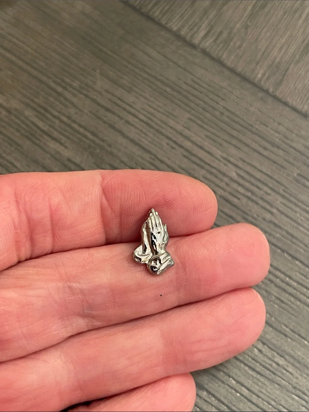 Vintage “God Answers Prayer” Silver-tone Praying Hands Pin